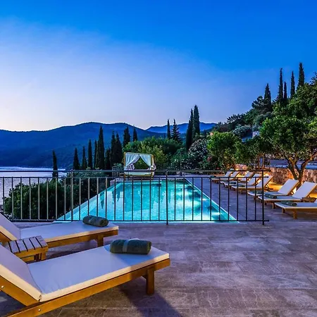 Scattered Pebbles Villa *